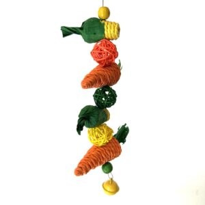 JUGUETE BROCHETA MAIZ Y ZANAHORIA PARA ROEDORES Y AVES